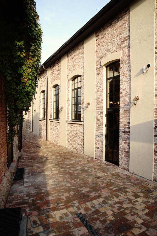 Hotel Livnica Belgrade Exterior photo